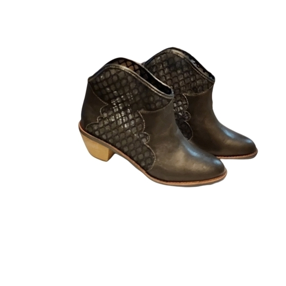 Kelsi Dagger Brooklyn boots Ankle black . Leather with mesh sides - Picture 1 of 12